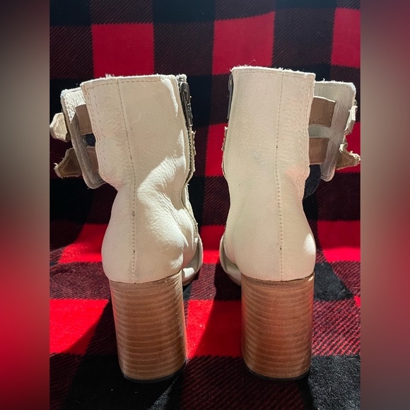 Tiara - Picture 4 of 6